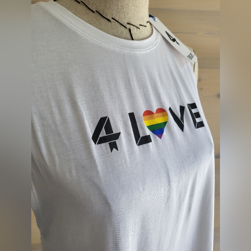 NWT FourLaps Pride Athletic Cropped Curve Tank Top Muscle Tee size S - Picture 2 of 7